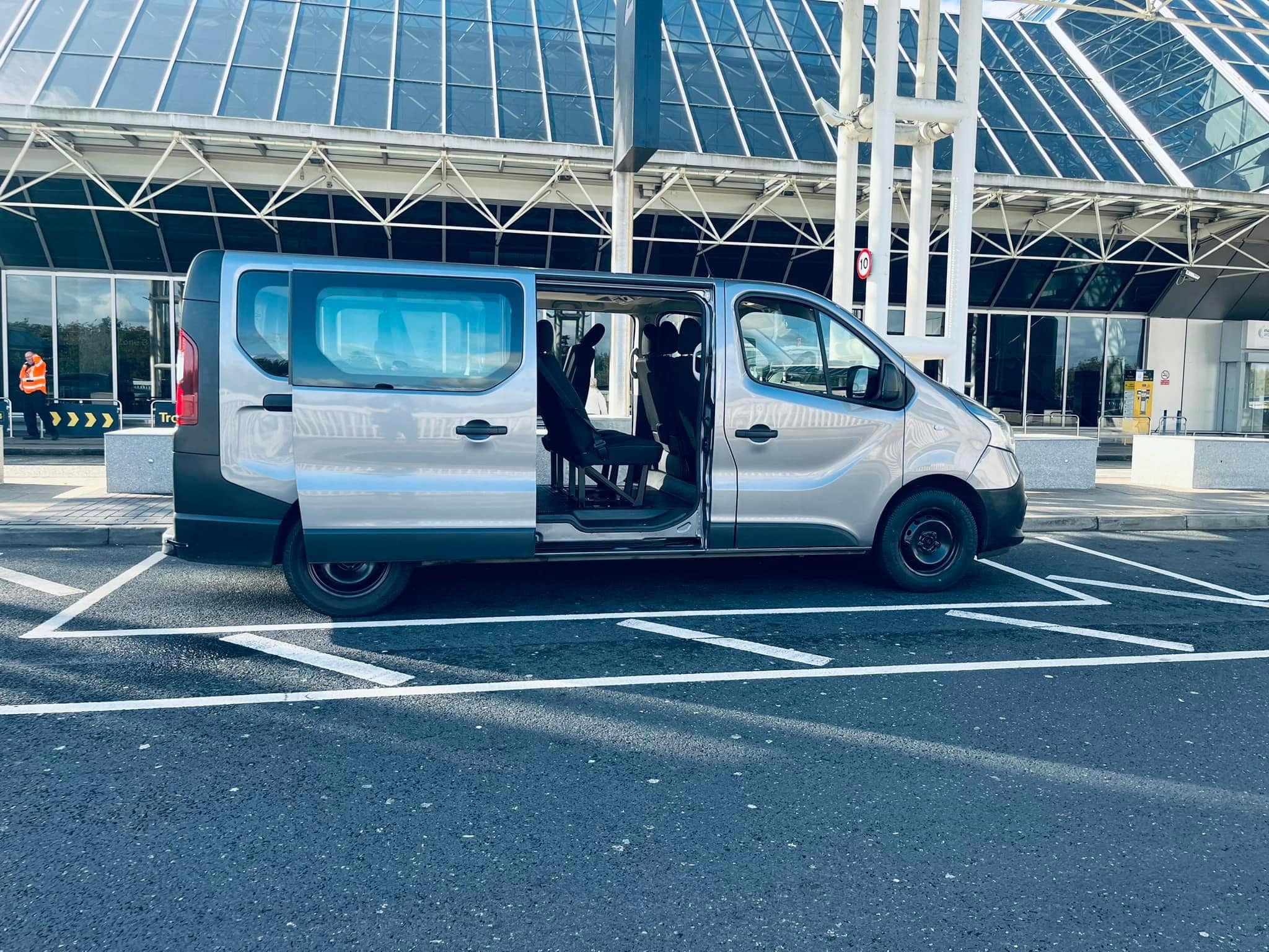 8 seater vehicle