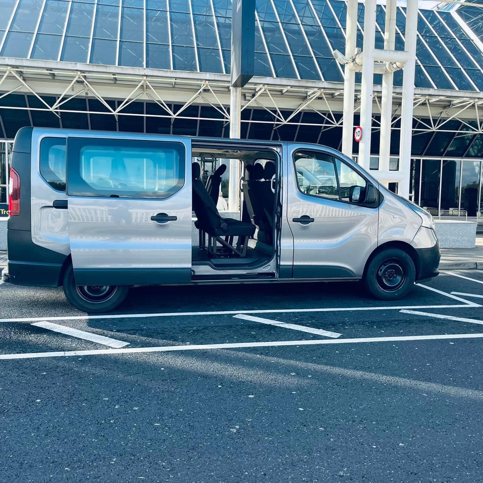 8 seater vehicle